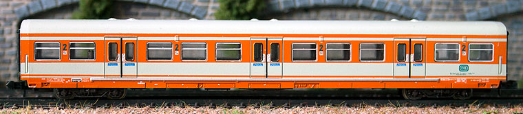 S-Bahn-Wagen 2. Klasse fra Minitrix